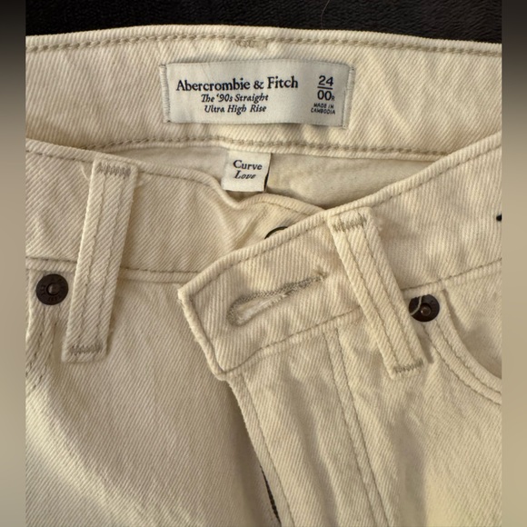 Abercrombie 90s Straight Ultra High Rise Curve Love Jeans - Picture 2 of 2